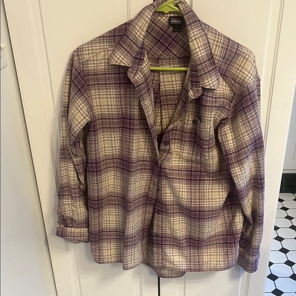 Patagonia Lavender Plaid Shirt/Light flannel